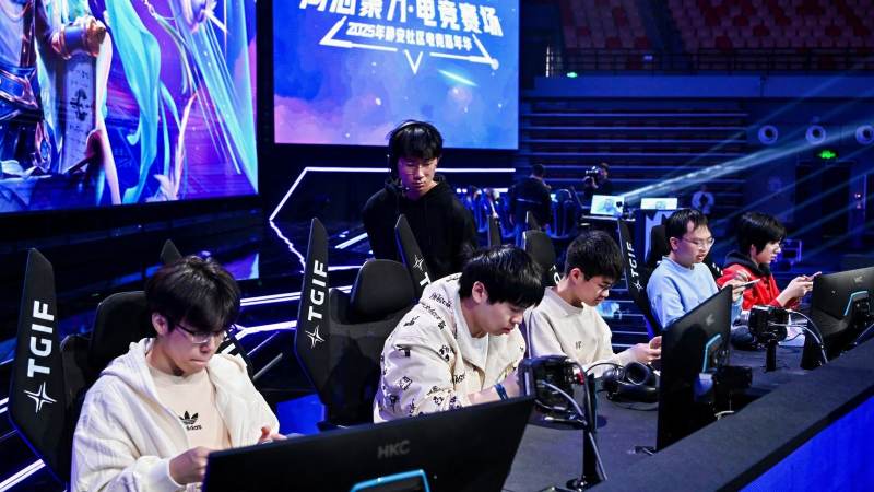 LOL全球总决赛版本怎么查?比赛服与正式服差异解析
